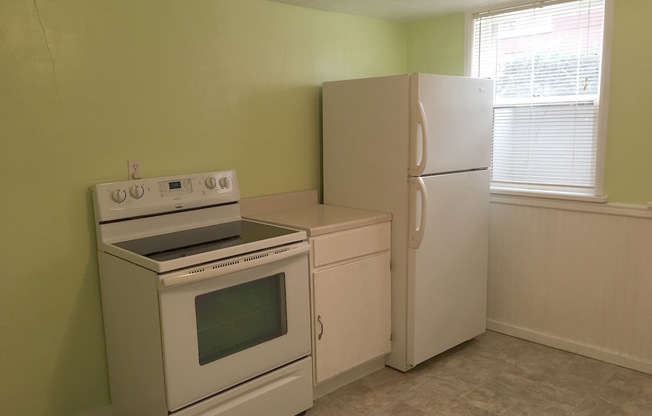 3 beds, 1 bath, 1,350 sqft, $1,495, Unit 612 N 32nd