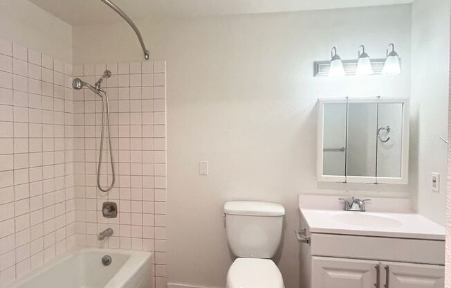 1 bed, 1 bath, 480 sqft, $1,395, Unit 205