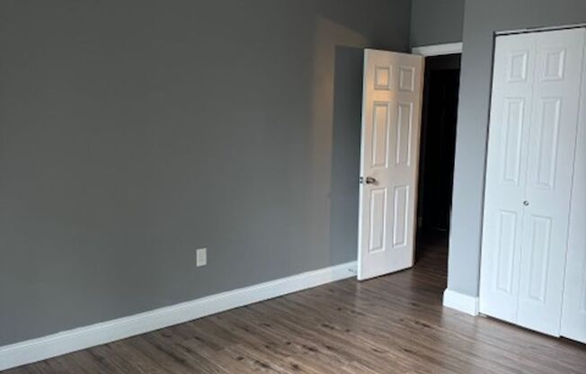 2 beds, 1 bath, 965 sqft, $1,899, Unit 109