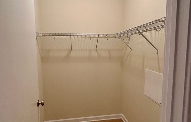 Studio, 1 bath, 596 sqft, $1,450, Unit 413 Unit 102