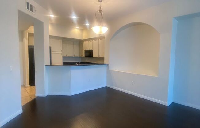 2 beds, 2 baths, $1,650, Unit 116