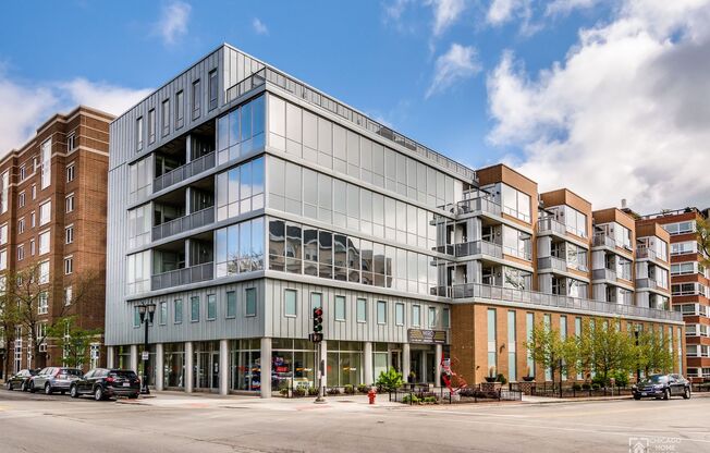 2 beds, 2 baths, $3,535, Unit 404