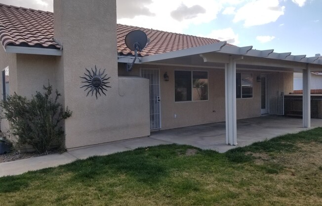 3 beds, 2 baths, $2,400