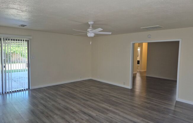 Remodeled 3 Bedroom 2 Bathroom Carmichael Home