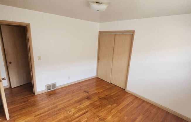 1 bed, 1 bath, $850, Unit APT-4