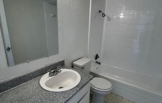 1 bed, 1 bath, 800 sqft, $1,250, Unit 126
