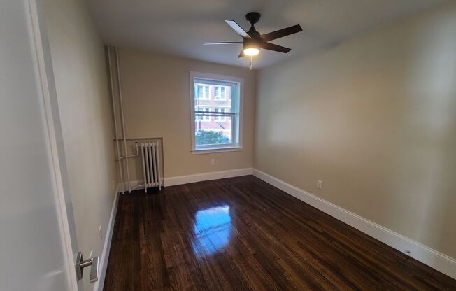 1 bed, 1 bath, $2,700, Unit 9