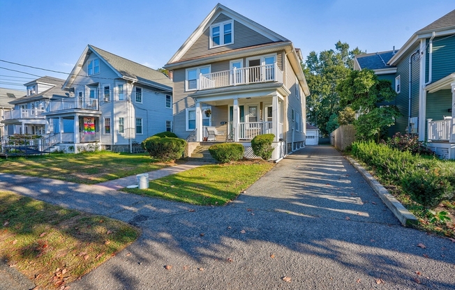 39 DYER AVE