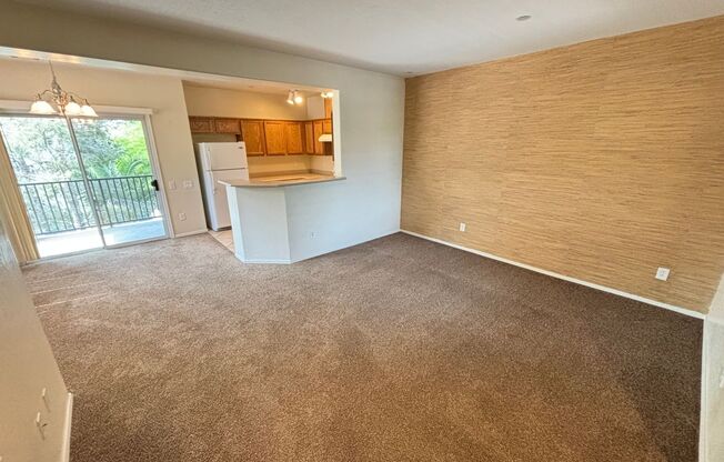 3 beds, 2 baths, $1,850, Unit UNIT 2022
