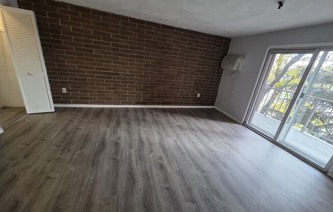 1 bed, 1 bath, 765 sqft, $1,900, Unit 417