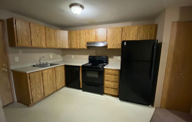 2 beds, 1 bath, 687 sqft, $1,875, Unit B304