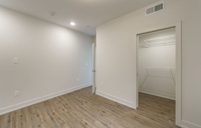 Studio, 1 bath, $1,265, Unit 1050 N 4th St. Apt. 304