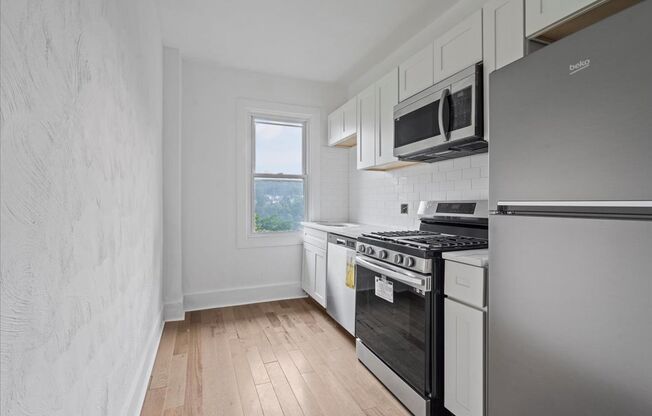 5556 5558 POCUSSET ST