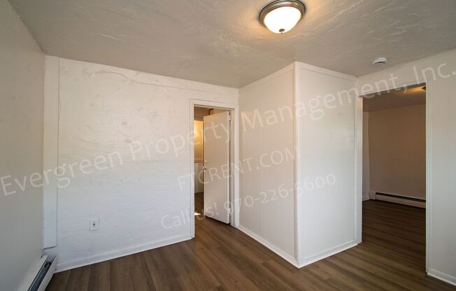 2 beds, 1 bath, $1,095, Unit #16