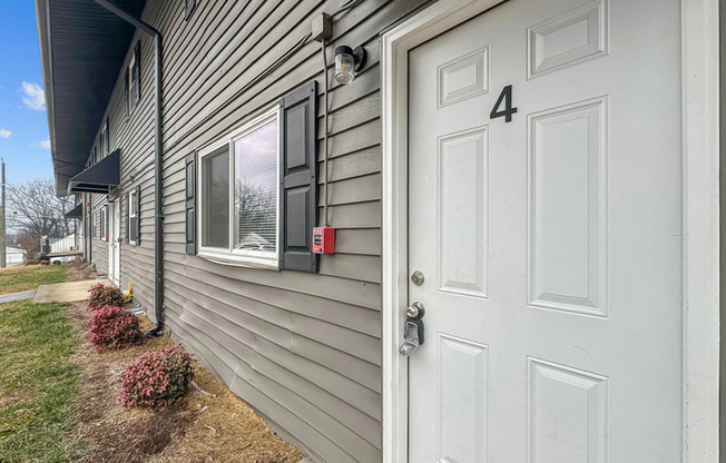2215 WASHINGTON PIKE