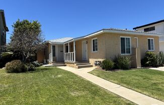 8437 LILIENTHAL AVE