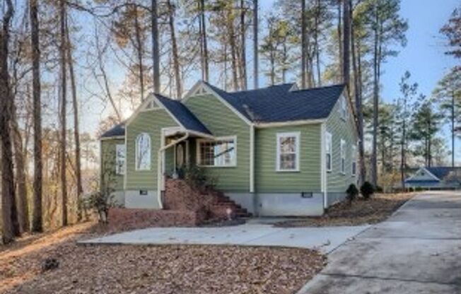 Turnkey, Furnished 4BR Durham Retreat | Walkable, Renovated, & Fully Serviced | Available Early July