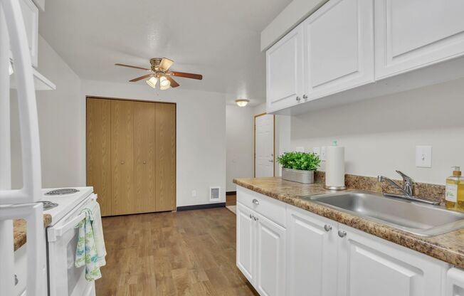 2 beds, 2 baths, 900 sqft, $1,849, Unit 7939