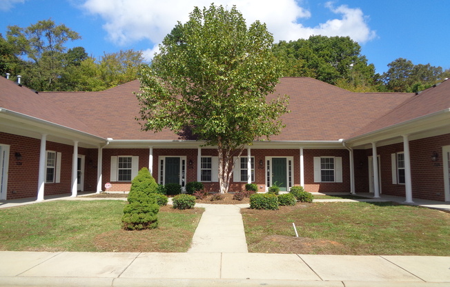 2 beds, 1.5 baths, $1,399