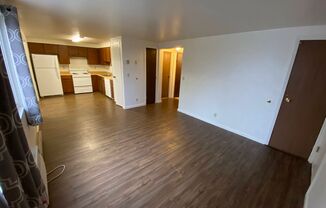 2 beds, 1 bath, 750 sqft, $725