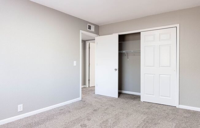 3 beds, 1.5 baths, 960 sqft, $1,250, Unit C8