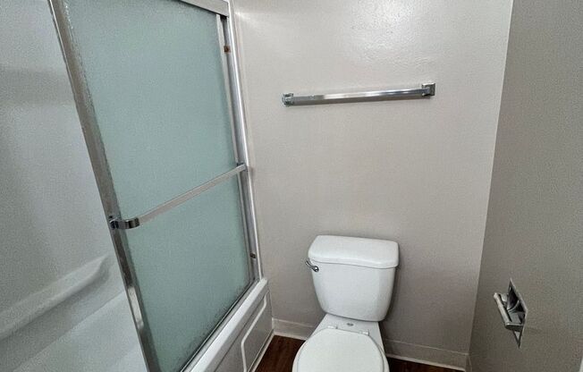 1 bed, 1 bath, 575 sqft, $2,145, Unit 12