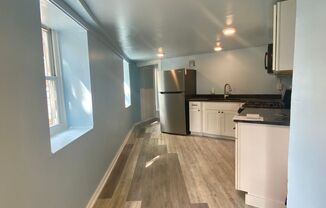 1 bed, 1 bath, $955, Unit 7 Old Dorwart