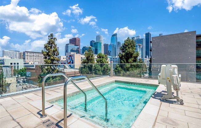 1 bed, 1 bath, 840 sqft, $3,500, Unit 1208