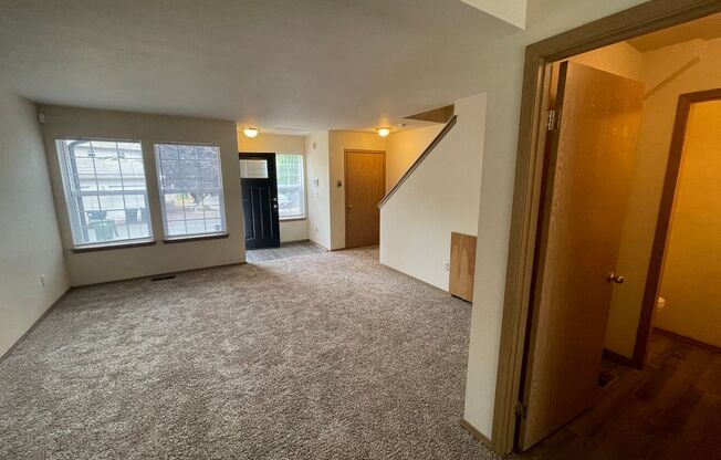 2 beds, 2.5 baths, 1,163 sqft, $2,050