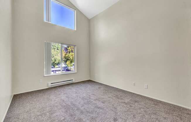 Master Carpeted at Hampton Park Apartments, Tigard