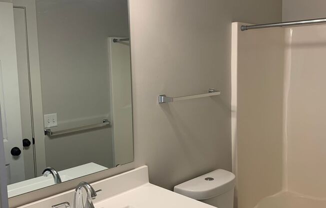 1 bed, 1 bath, $995, Unit Unit 404