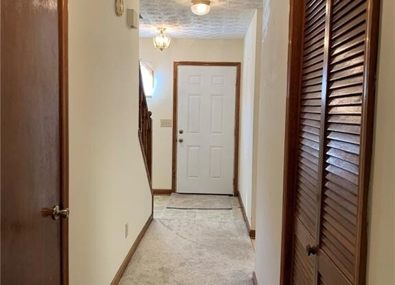 1105 BOOTH CT SE