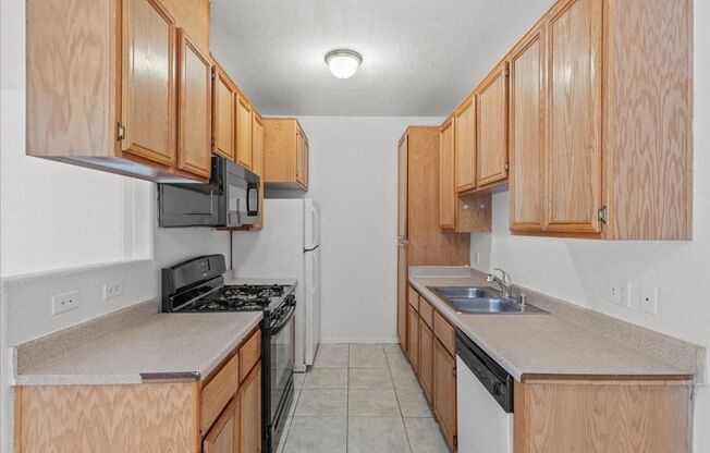 2 beds, 2 baths, 974 sqft, $1,200, Unit Unit 1122