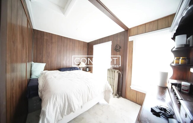 4 PERCY PL