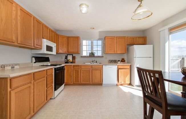 2 beds, 1.5 baths, $1,650, Unit # 1