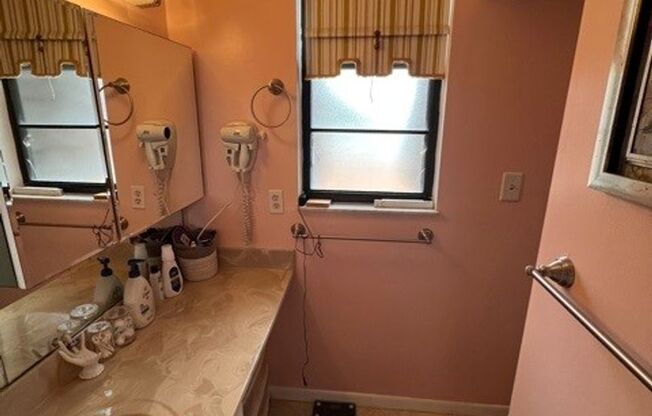 2 beds, 2 baths, $1,995