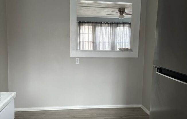 2 beds, 1 bath, 650 sqft, $1,195, Unit 601-11
