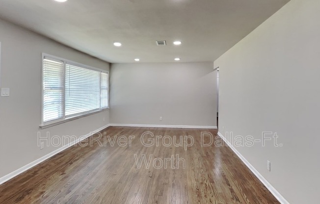 2968 PHYLLIS LN
