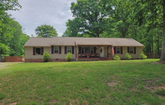 Large 3 bedroom rancher on huge lot off of Otterdale Road between Genito and Midlothian Turnpike