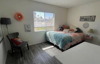 4136 E BLANCHE DR