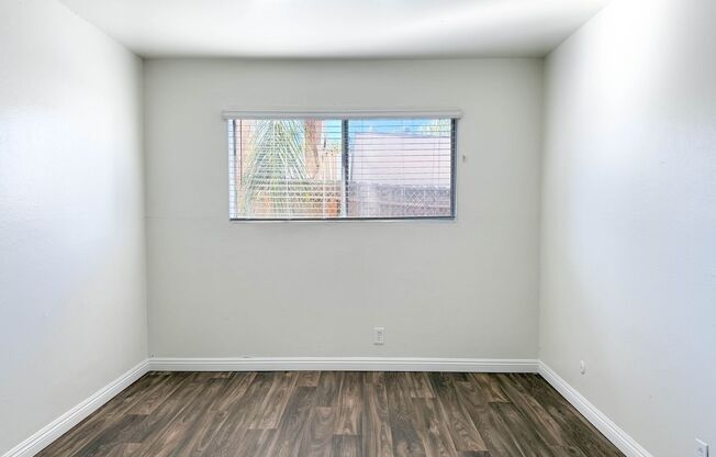 2 beds, 1.5 baths, $2,195, Unit 5