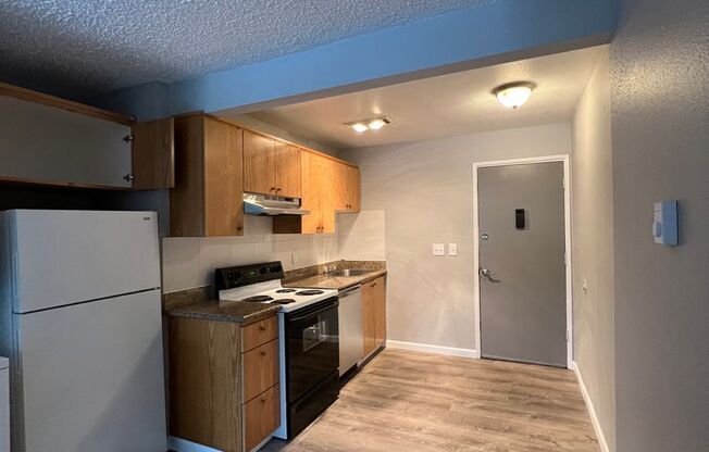 1 bed, 1 bath, 500 sqft, $1,050, Unit 20-B
