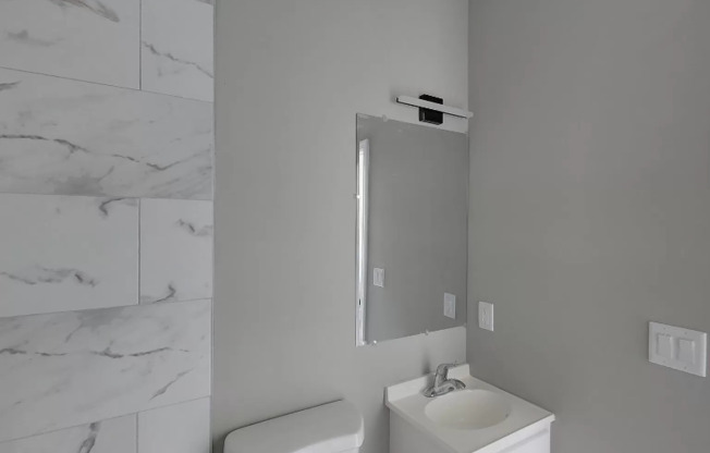 7 LOMBARDY PL