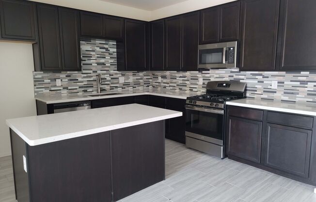 3 bedroom cul-de-sac home in the Villago Community!