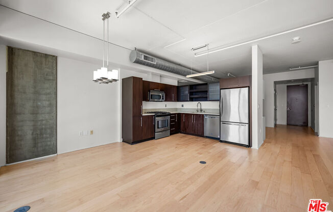 1 bed, 1 bath, 1,030 sqft, $3,200, Unit 1410