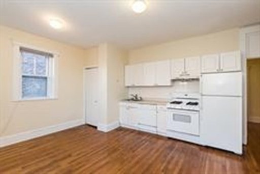 141 CHISWICK RD