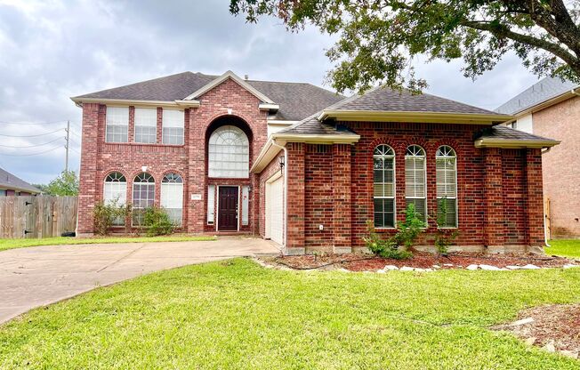 Spacious Home with Pool in Sugar Land, TX