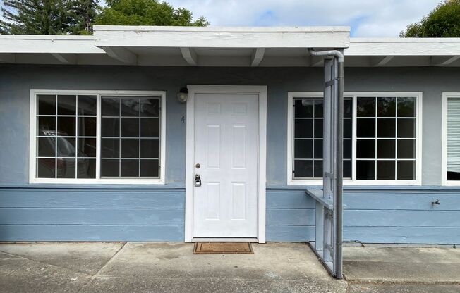 Updated 1 Bedroom with 1 Bath in Mountain View In Close Proximity to Major Tech Companies
