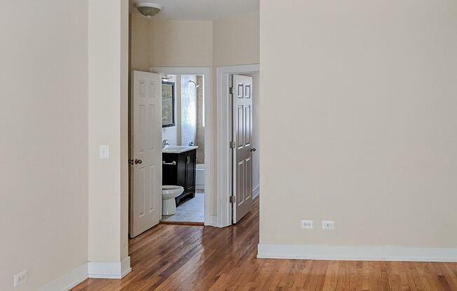 2 beds, 1 bath, 745 sqft, $2,295, Unit 1920-1