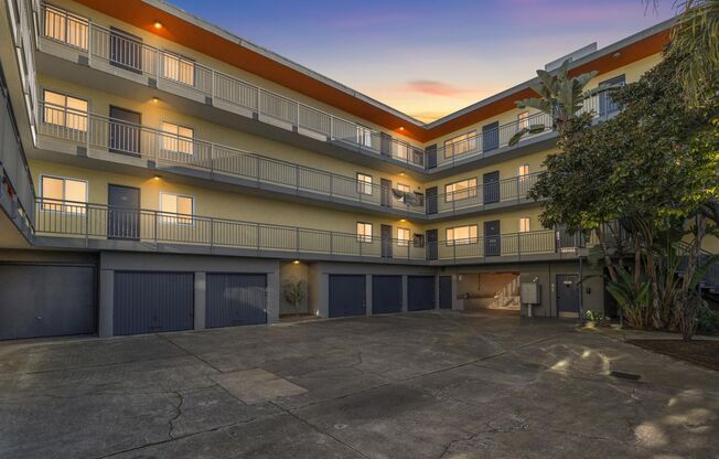 2p008 - Lake View East